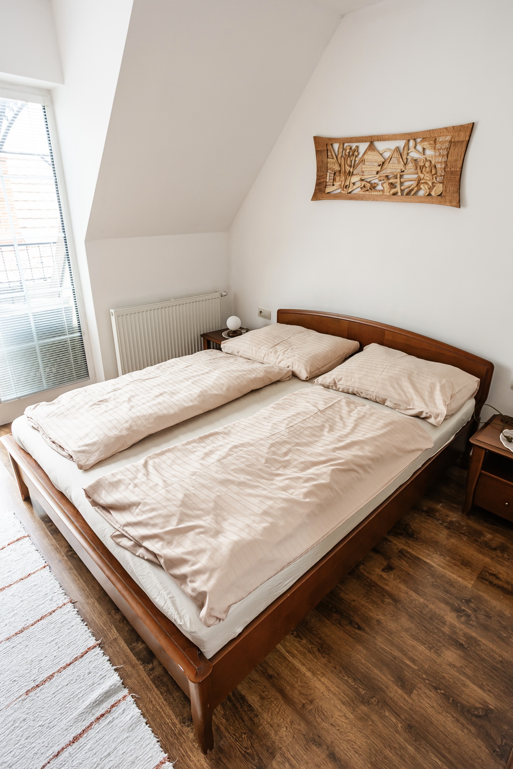 bojnice-penzion-namestie-hajasova-izba-c3-tocite-schody-21_small